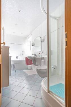 Bungalow-Badezimmer - 