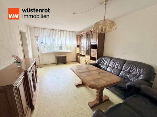Wohnzimmer - 4 Zimmer Mehrfamilienhaus, Wohnhaus zum Kaufen in München