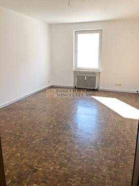 Ansicht - 4 Zimmer Etagenwohnung zum Kaufen in Regensburg