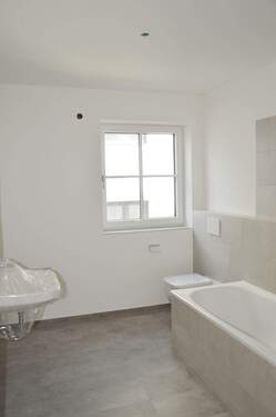 Badezimmer - 3 Zimmer Etagenwohnung in Krailling