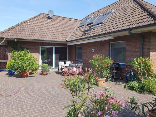 Terrasse - 6 Zimmer Einfamilienhaus in Vollerwiek