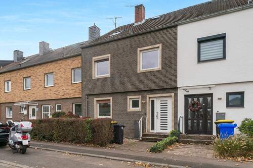 Vorderansicht - Ihr neues Zuhause in Pulheim - Reihenhaus mit Garten & Garage