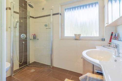 Modernes Tageslichtbad - 