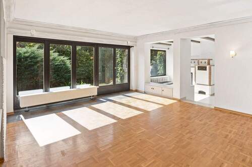 Wohnzimmer - 8 Zimmer Einfamilienhaus in Eggenfelden