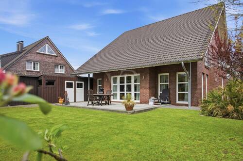 Außenaufnahme - 7 Zimmer Einfamilienhaus zum Kaufen in Wilhelmshaven