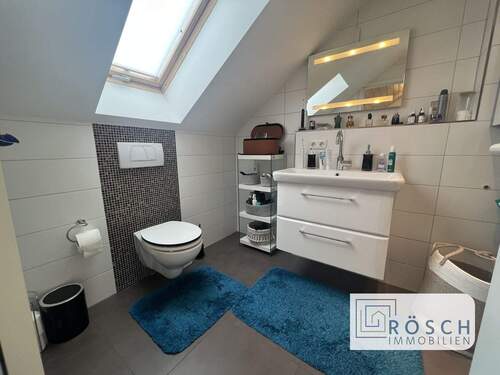 Badezimmer Dachgeschoss - 