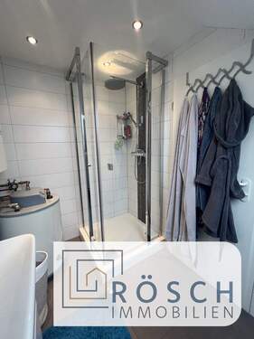 Dusche Badezimmer Dachgeschoss - 