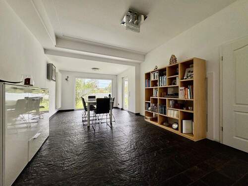 Wohn- / Esszimmer oben - 2 - 7 Zimmer Einfamilienhaus in Unterriexingen