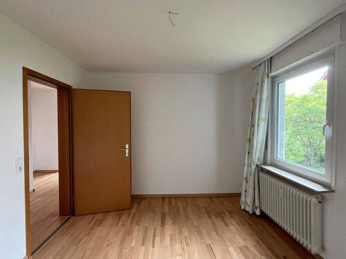 Arbeits- oder Kinderzimmer - 