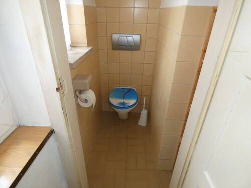 OG - separates WC - 