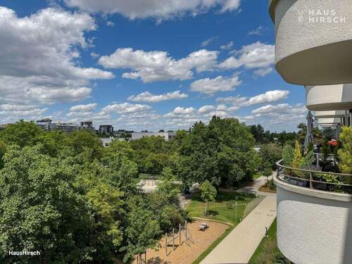 Ausblick Balkon - 4 Zimmer Etagenwohnung in München
