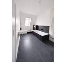 Großzügig, hell, hochwertig - sanierte 3-Raum-Wohnung im gepflegten Mehrfamilienhaus - Meerane