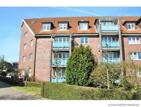 Außenansicht - In zentraler und verkehrsberuhigter Lage: Individuelle 2 Zi.-Wohnung mit neuer Küche u. Balkon