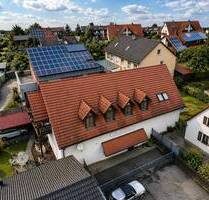 WOHNEN UND ARBEITEN - Wohn- und Geschäftshaus mit fünf KFZ-Stellplätzen, Carport und Garten - Weißenburg