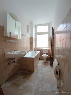 Wannenbad ( noch nicht fertig ) - 