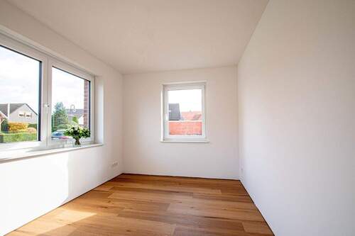 Büro Gästezimmer EG - 