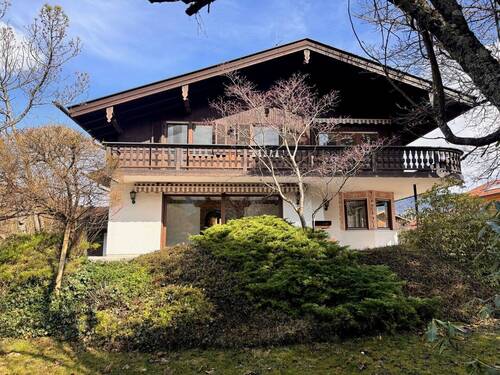 Südterrasse - Einfamilienhaus mit 220,00 m² in Rottach-Egern / Schorn zum Kaufen
