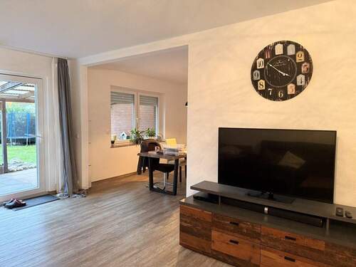 ...mit Essecke - 5 Zimmer Doppelhaushälfte in Stuhr / Fahrenhorst