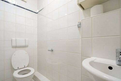 WC - 