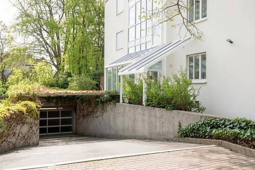 Garagenzufahrt - Etagenwohnung mit 60,00 m&sup2; in Dresden zum Kaufen