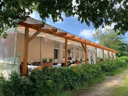Außenansicht mit Terrasse - Hotel, Pension, Gasthof zum Kaufen in Bamberg