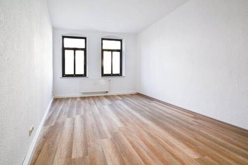 Schlafzimmer 1-2 - 3 Zimmer Etagenwohnung in Hohenstein-Ernstthal