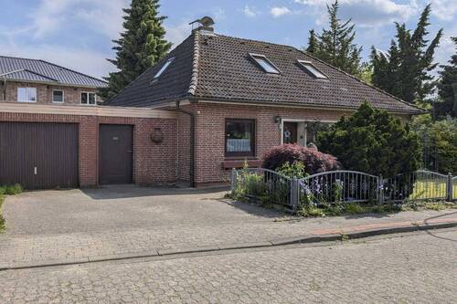 Hausansicht - Zentrales Einfamilienhaus in Harsefeld mit Garten und Garage