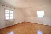 Schlafen - Etagenwohnung mit 103,20 m&sup2; in Thannhausen zur Miete