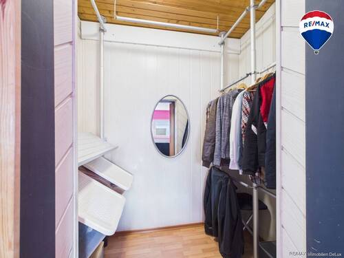 Garderobe W.rechts - 