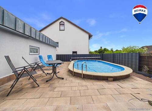 Pool - 8 Zimmer Mehrfamilienhaus, Wohnhaus in Saarbrücken / Dudweiler