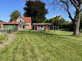 Garten und Rückansicht - 