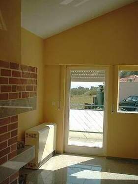 Wohnzimmer (jetzt weiss) - 2 Zimmer Etagenwohnung zur Miete in Immenstaad am Bodensee