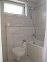 Toilette mit Sitzbadewanne - 