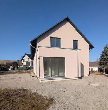 Ansichten - 5 Zimmer Mehrfamilienhaus, Wohnhaus in Eisenberg