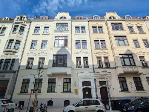 Wohngebäude - 2 Zimmer Etagenwohnung zur Miete in Zwickau