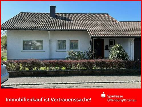 Außenansicht - Renchen - Architektenhaus mit Charme!