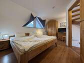 Schlafzimmer 1 im Dachgeschoss - 