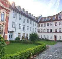 Charmante Erdgeschosswohnung im historischen Herzen Erfurts: Historischer Charme trifft auf modernen Wohnkomfort