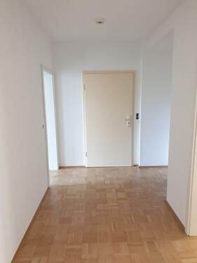 Flur - 2 Zimmer Etagenwohnung in Erfurt