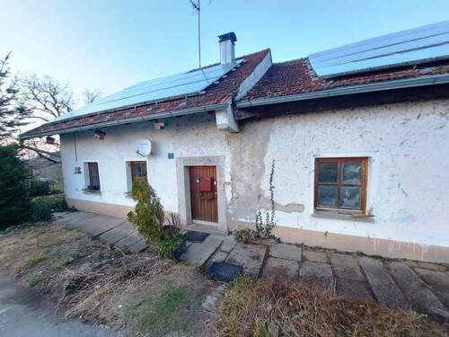 Ansicht Straßenseite - Sacherl; Einfirsthaus in ruhiger Lage mit Schuppen