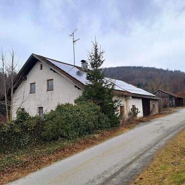 Ansicht Süd-Ost - 4 Zimmer Bauernhaus, Landhaus zum Kaufen in Hauzenberg