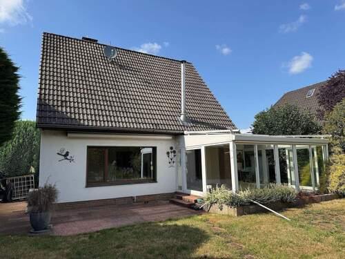 Rückseite mit Wintergarten - Einfamilienhaus mit 159,00 m&sup2; in Mönchengladbach zum Kaufen