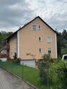 Vorderansicht seitlich - 1 Zimmer Mehrfamilienhaus, Wohnhaus in Weismain