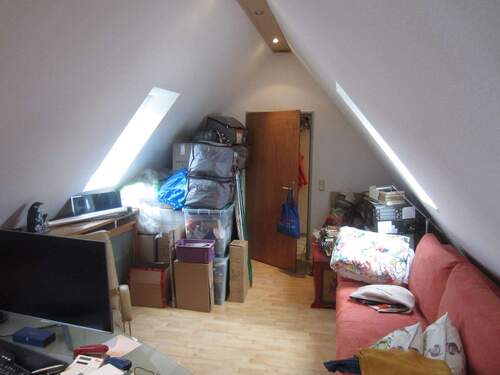 IMMER NOCH DAS ARBEITSZIMMER - 