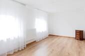 Das sonnige Wohnzimmer - 6 Zimmer Einfamilienhaus in Steinen