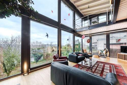 Großzügige Fensterelemente - 7 Zimmer Einfamilienhaus in Usingen