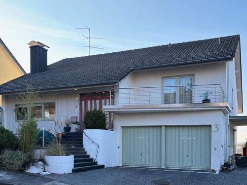 Außenansicht - 6 Zimmer Einfamilienhaus zum Kaufen in Altenbeken