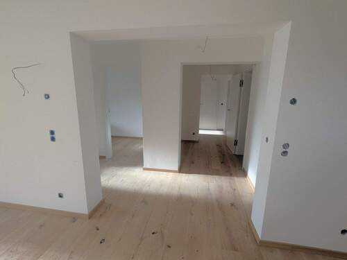 Flur - 4 Zimmer Etagenwohnung zum Kaufen in Jena