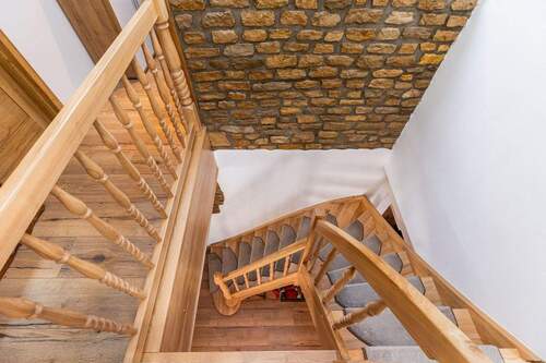 Treppenhaus_Vorderhaus - 