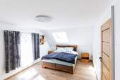 Schlafzimmer_Vorderhaus_OG - 
